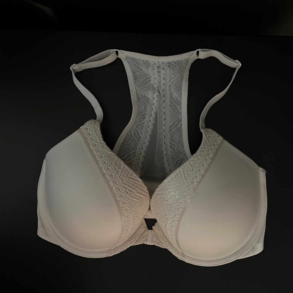 Victoria Secret Bra - 32DDD